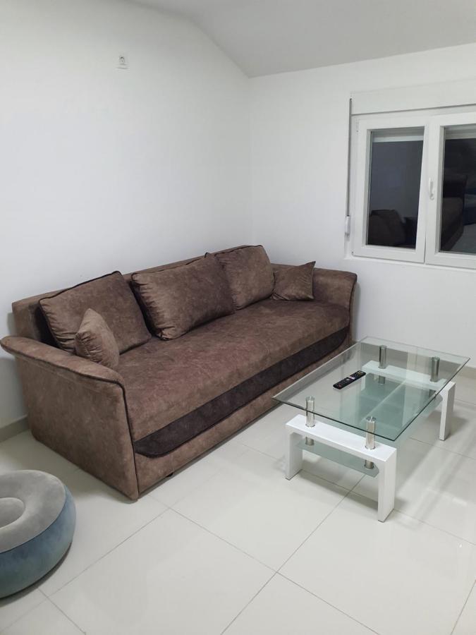 Apartman Tolosi 2 Podgorica Exterior foto
